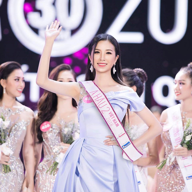 Miss World Việt Nam nhận hồ sơ dự thi năm đầu tiên 10