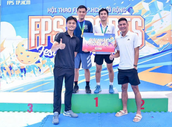 Sinh viên ngành Quản lý Thể dục thể thao giành Huy chương vàng Pickleball 13