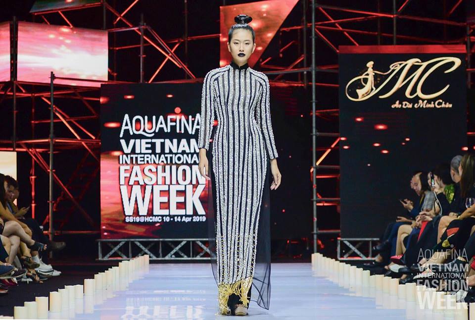 Nữ sinh HUTECH đọ dáng tại Aquafina VN International Fashion Week 6
