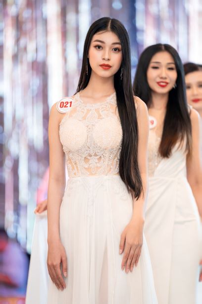 Tối nay (29/12) 02 nữ sinh HUTECH bước vào Chung kết Nữ hoàng Trang sức Việt Nam 2022 16