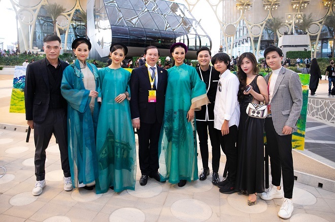 Á khôi Bùi Minh Anh xinh đẹp tại Triển lãm EXPO Dubai 33