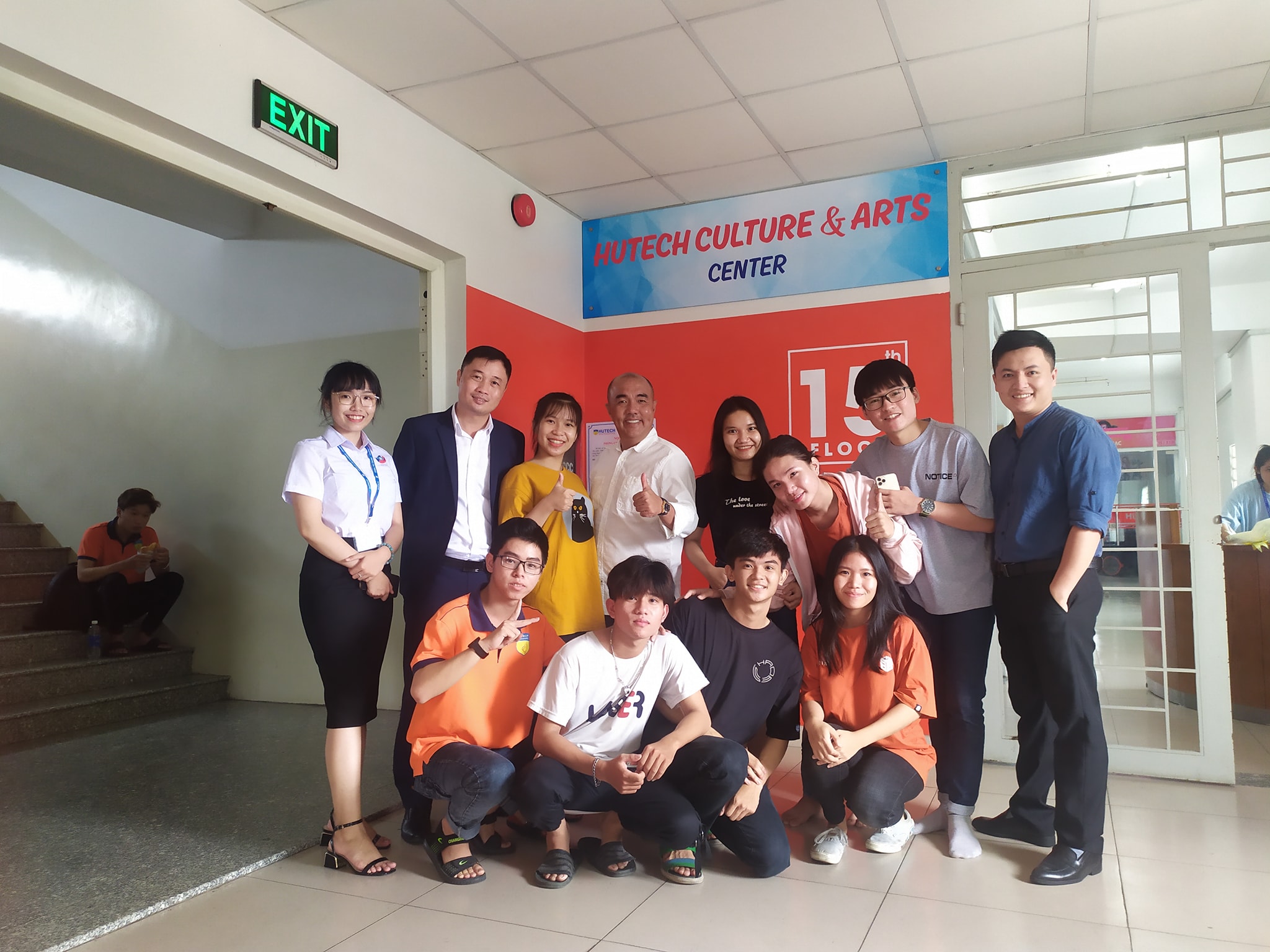 Diễn viên Quốc Thuận ghé thăm quan Trung tâm Văn hóa - Nghệ thuật 29