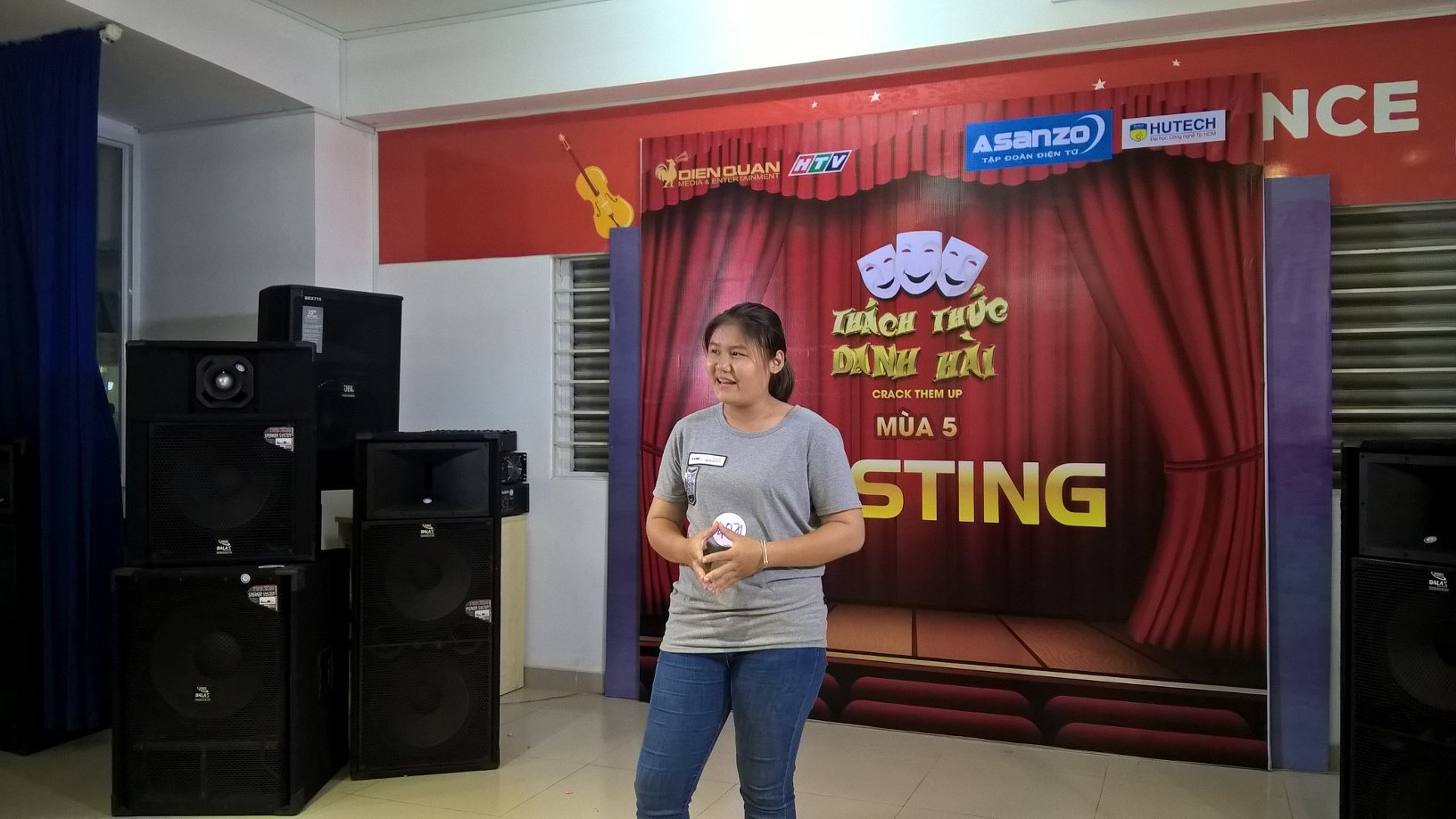 Sinh viên HUTECH "thách thức danh hài" 51