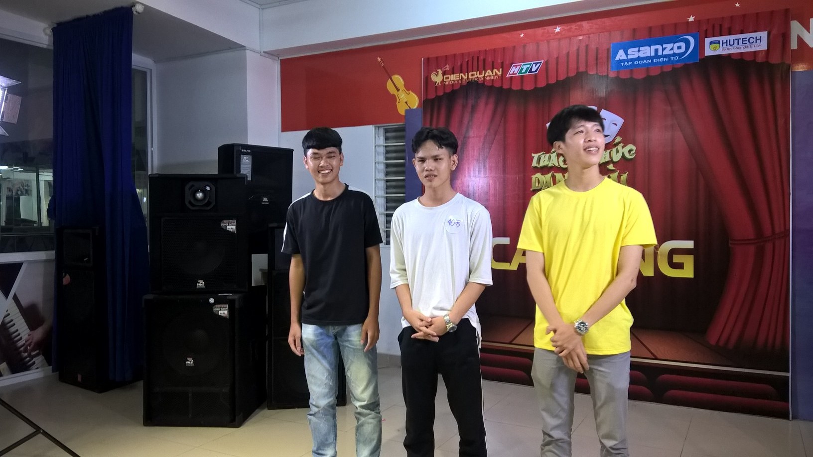 Sinh viên HUTECH "thách thức danh hài" 55