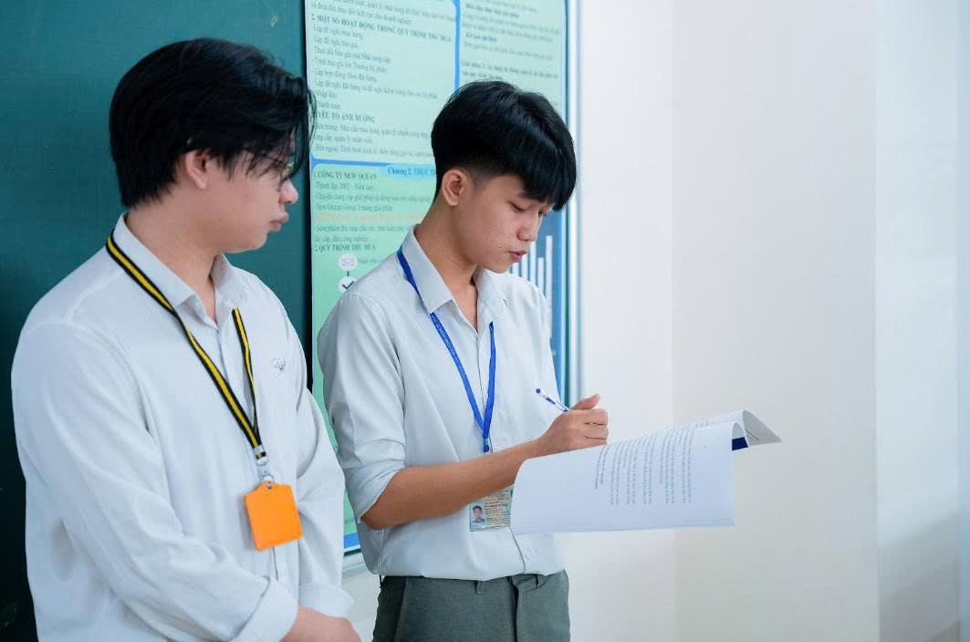 ngành Quản trị kinh doanh HUTECH 5