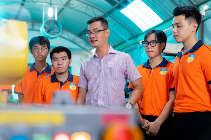 Kỹ sư ngành Trí tuệ nhân tạo có thể bị thay thế bởi AI?