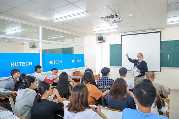 Trải nghiệm không gian học tập - thực hành ngôn ngữ “ siêu cute” cùng Khoa Tiếng Anh HUTECH 167