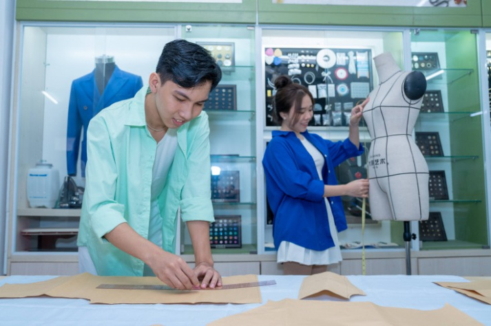 Cử nhân ngành Thiết kế thời trang có bị thay thế bởi công nghệ AI? 4