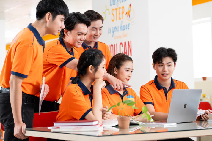 Lý do chọn HUTECH 182