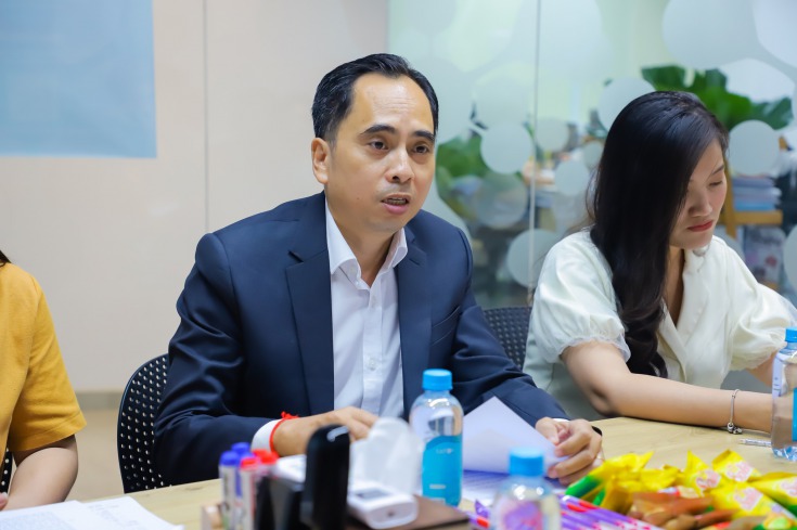 TS. Vũ Quốc Anh cùng đại diện Younet Group trao đổi về những kế hoạch hợp tác trong thời gian tới 3