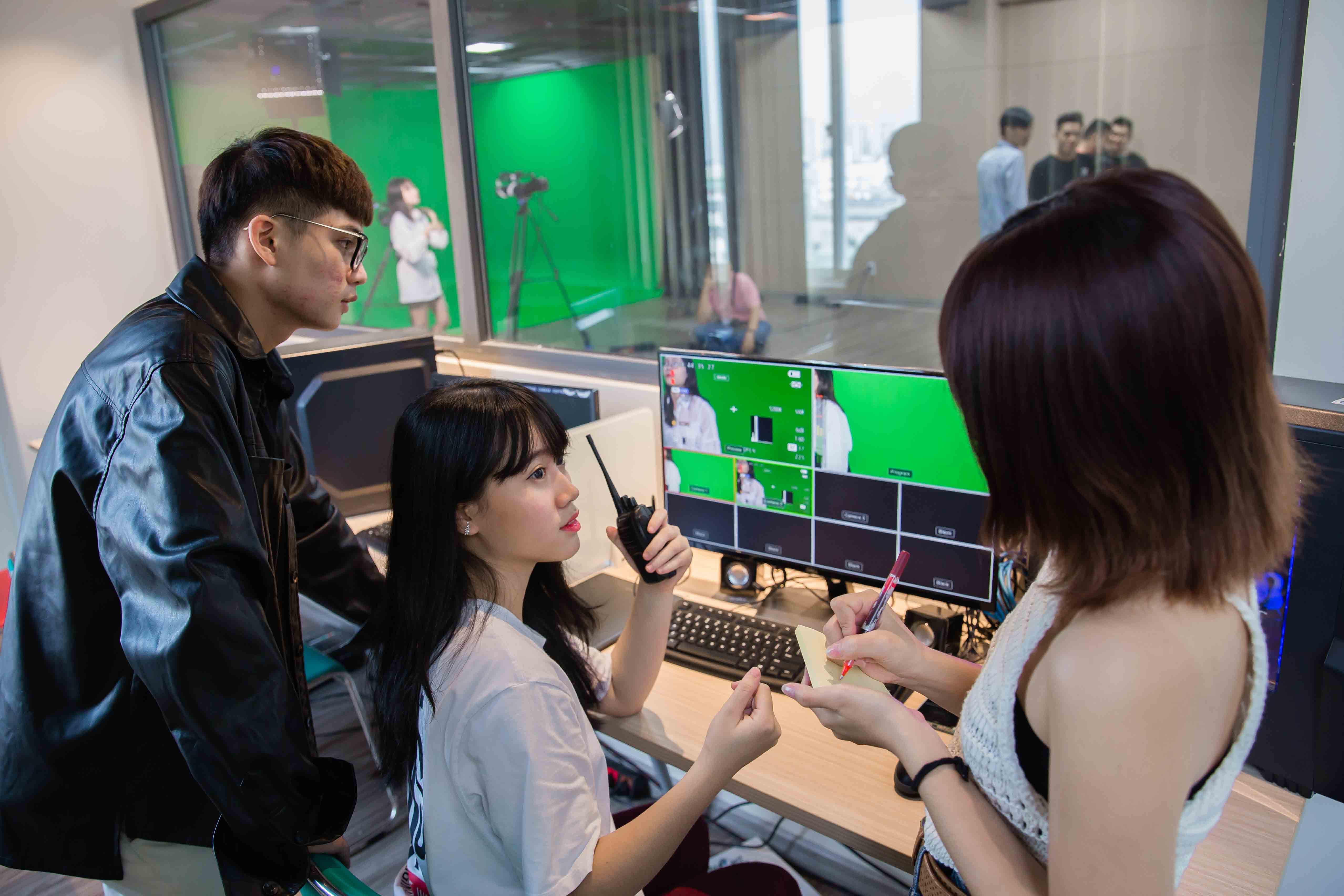 Top 5 trường đại học uy tín đào tạo ngành Công nghệ điện ảnh, truyền hình tại Việt Nam? 102