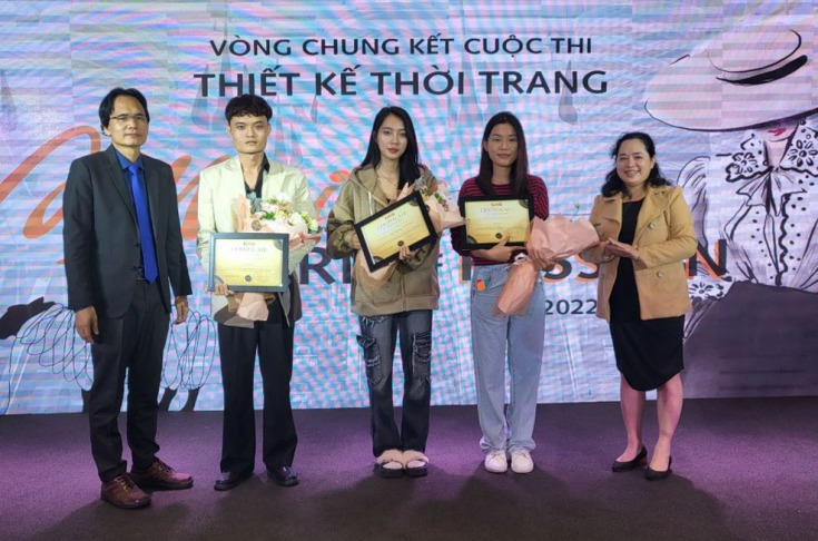 08 bộ sưu tập của sinh viên Kiến trúc - Mỹ thuật HUTECH gây ấn tượng tại chung kết cuộc thi “Merino - Yarn of Passion” 283