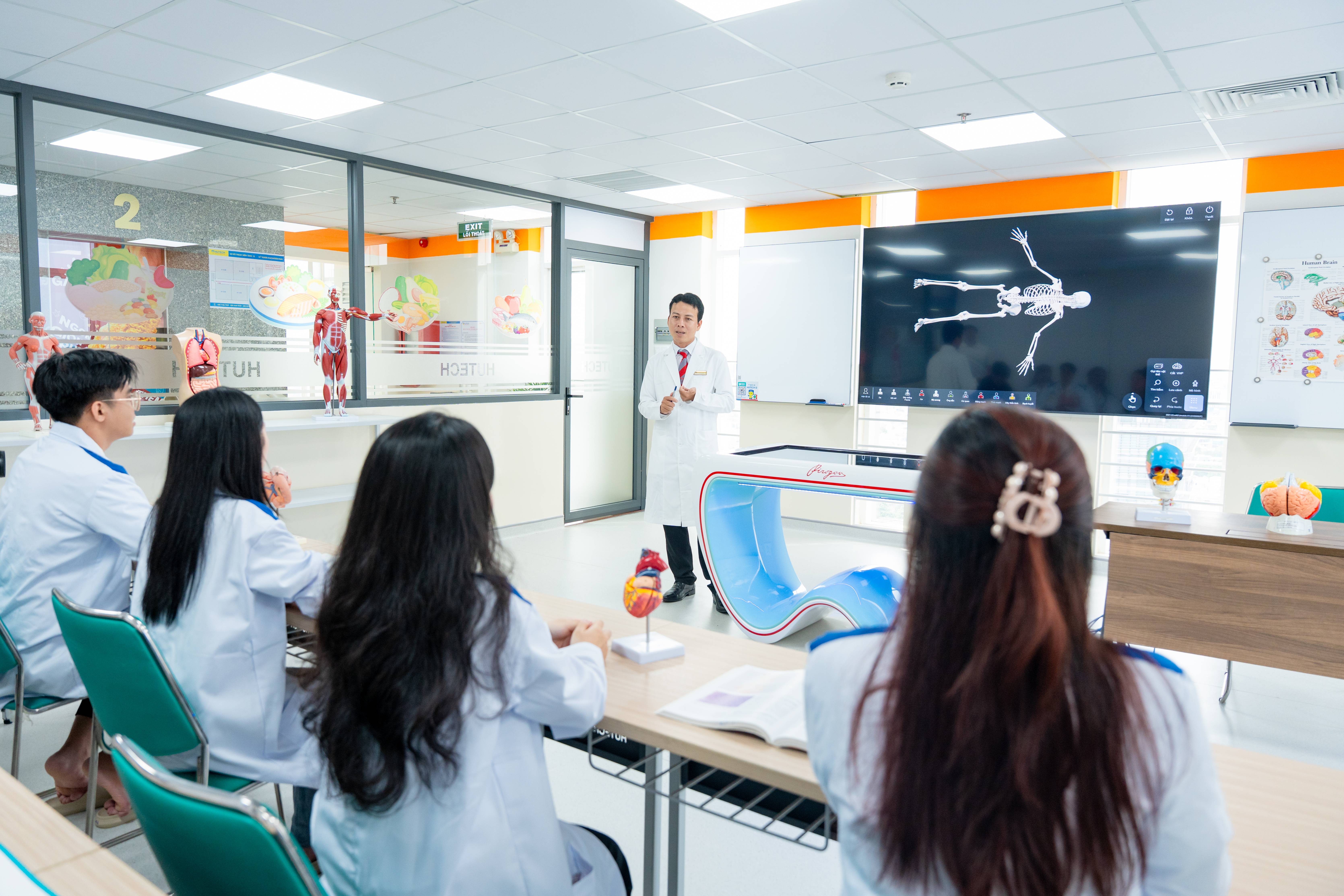 Lộ trình học ngành Y khoa từ năm 1 đến tốt nghiệp 52