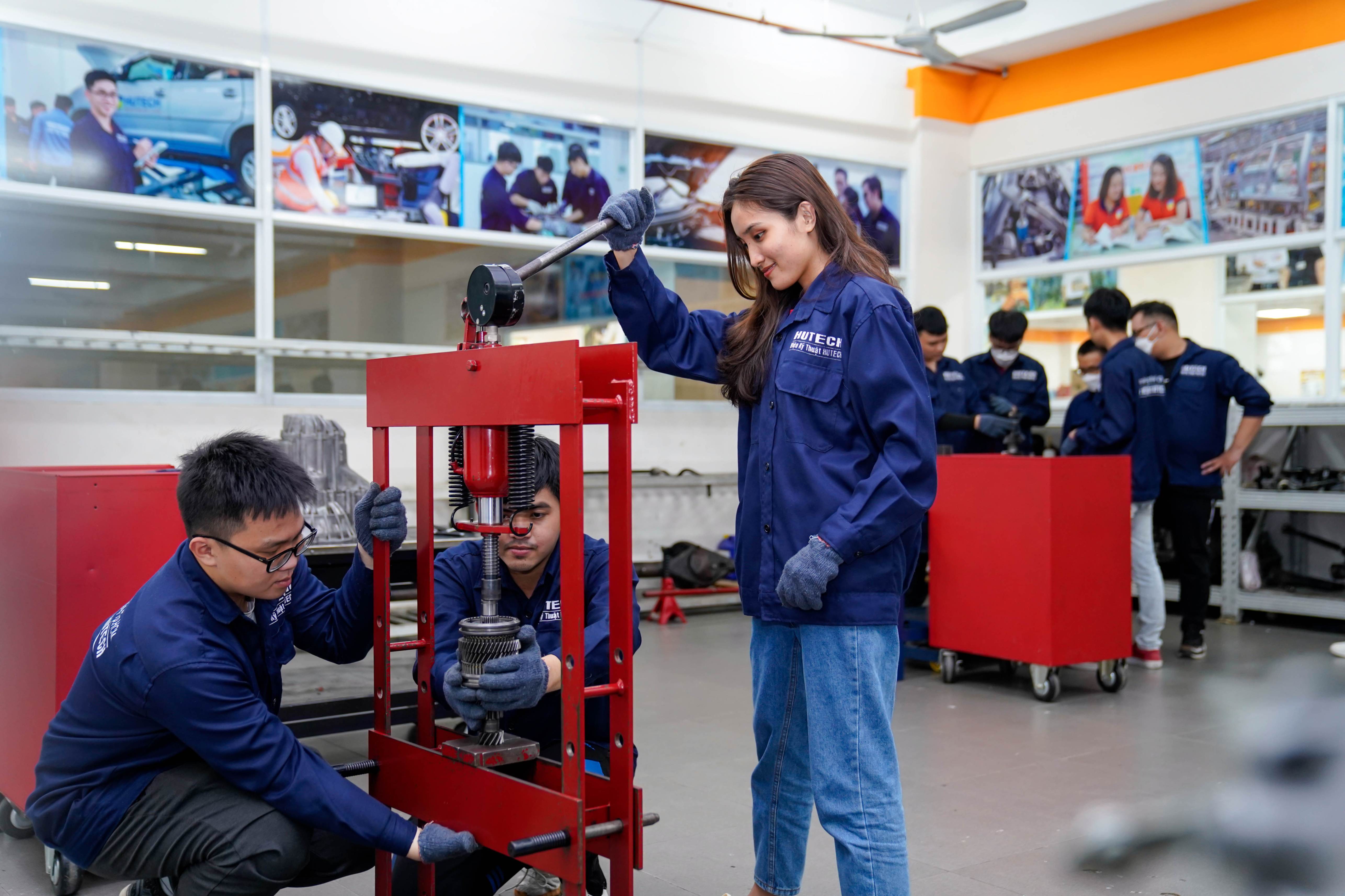 Top 5 trường đại học uy tín đào tạo ngành Công nghệ ô tô điện tại Việt Nam 134