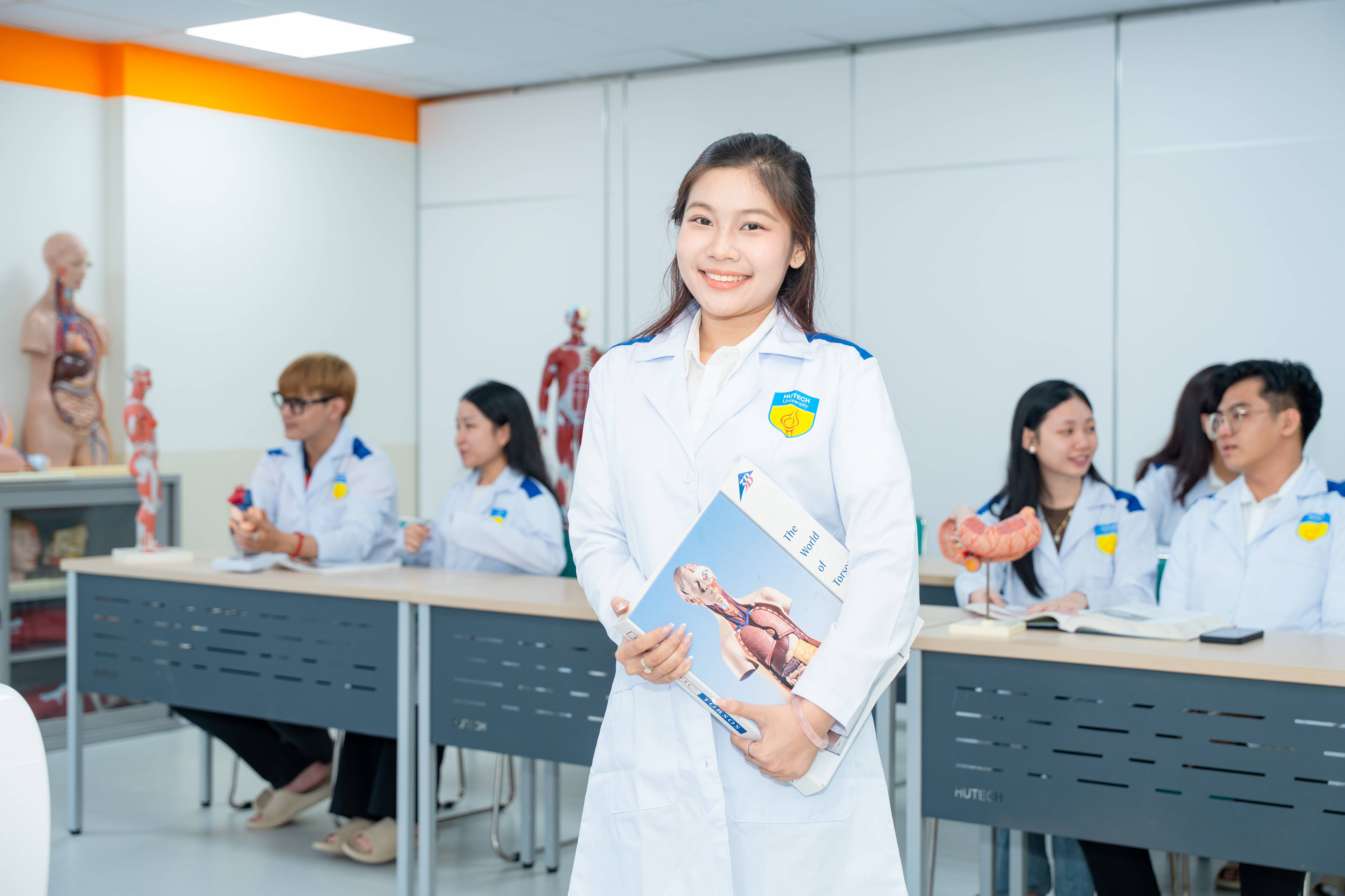 Học ngành Y khoa thực hành, thực tập ở đâu? 312