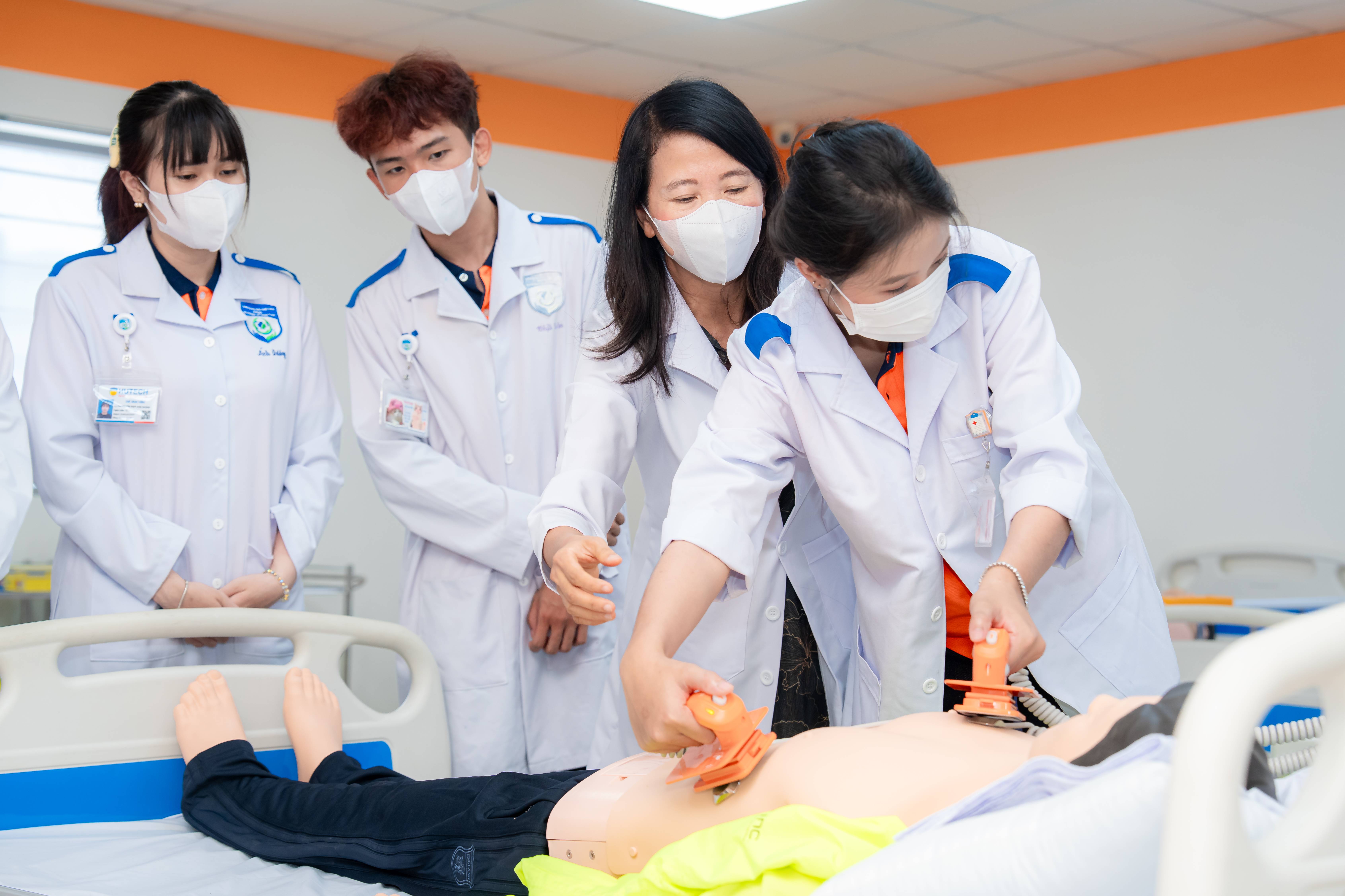 Học ngành Y khoa ở đâu? 85