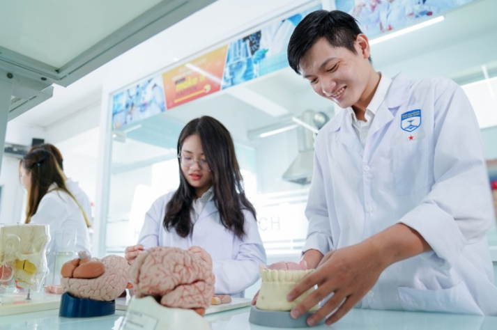 Ngành Kỹ thuật xét nghiệm y học có bị thay thế bởi công nghệ AI hay không? 65