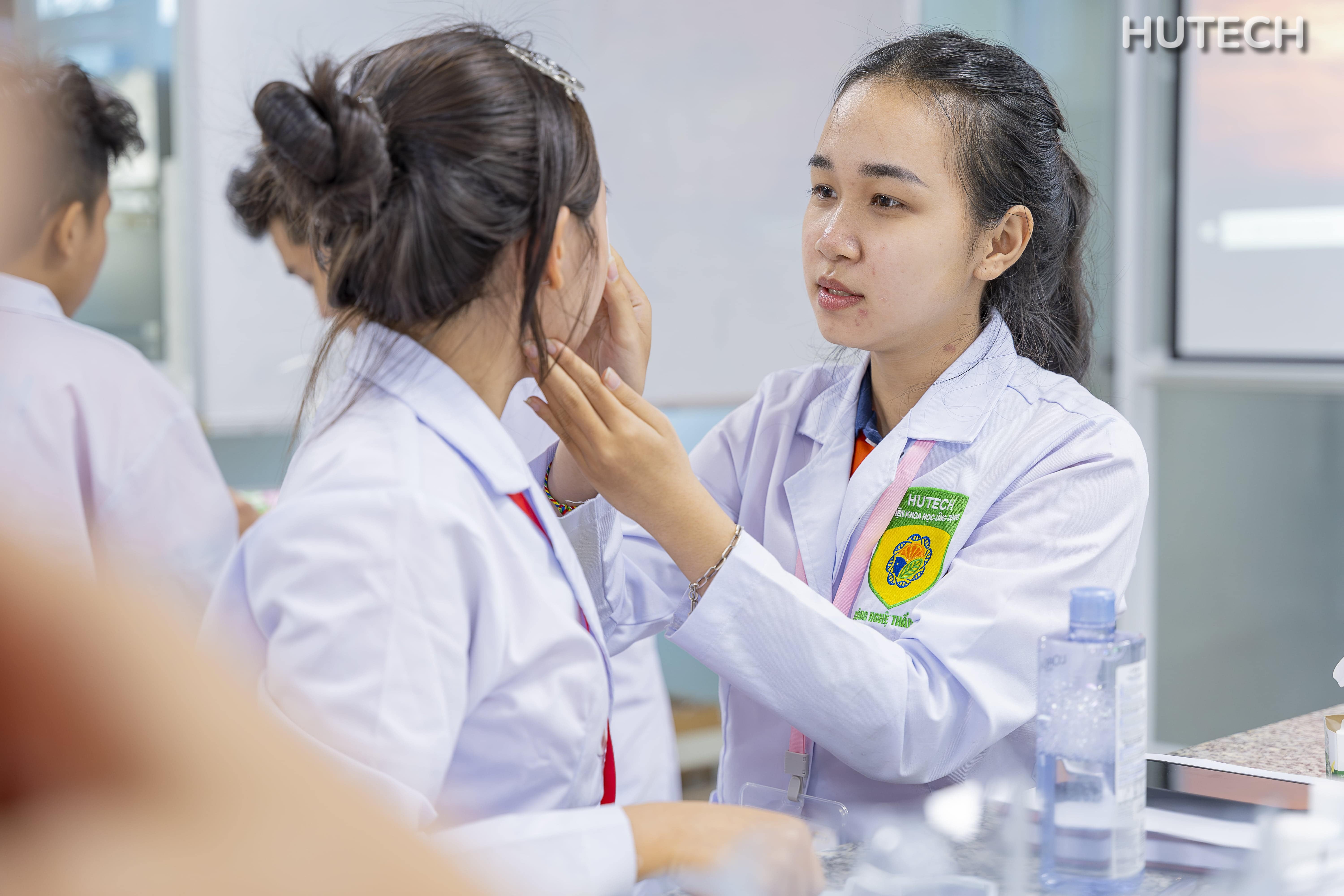 TIEU CHI CHON TRUONG UY TIN