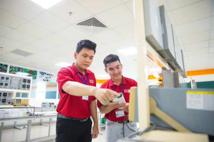 Kỹ sư ngành Kỹ thuật Điều khiển và Tự động hóa có dễ bị AI thay thế không? 2