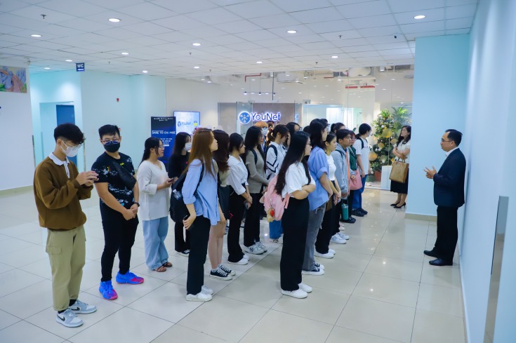  Sinh viên được nghe giới thiệu về Công ty CP Buzzmetrics và các công ty con thuộc Younet Group 1