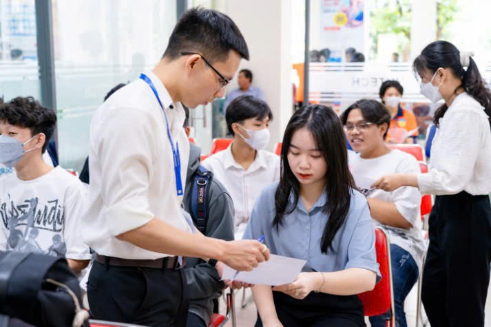 Ở HUTECH có hình thức tuyển sinh đại học bằng học bạ 