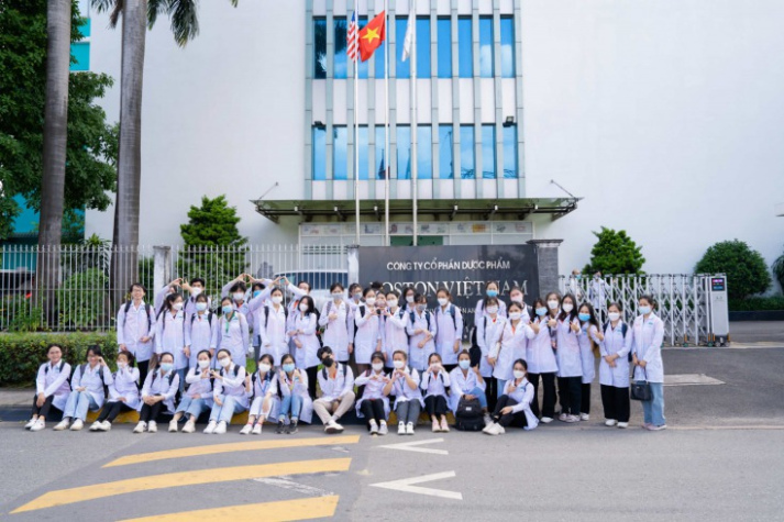 Vậy đứng trước tiềm năng phát triển của công nghệ, cử nhân ngành Dược học có bị thay thế bởi công nghệ AI? 