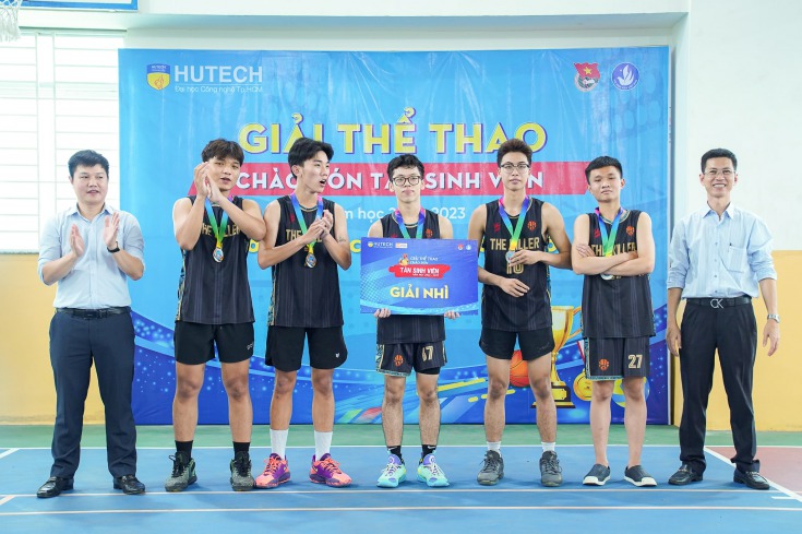 Các đội chơi háo hức nhận giải thưởng cho những nỗ lực chiến đấu của mình 2