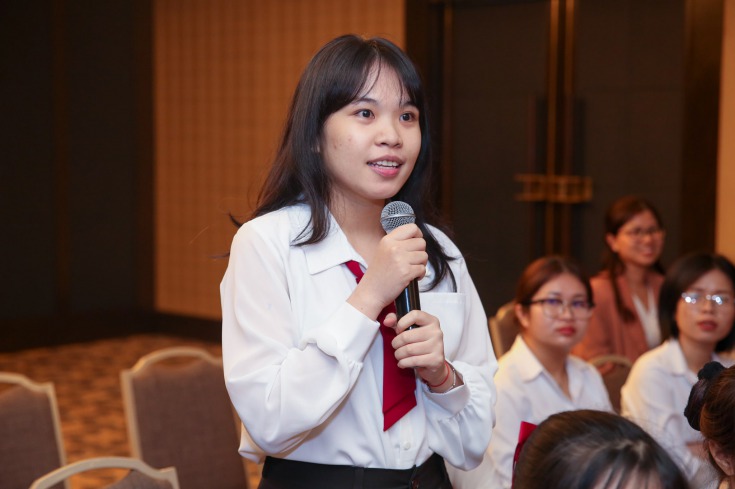 Đã có rất nhiều câu hỏi đến từ các bạn sinh viên về nghề nghiệp tương lai, cơ hội công việc tại khách sạn,...  5