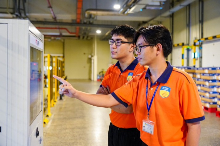 cử nhân ngành Logistics và Quản lý chuỗi cung ứng có bị thay thế bởi công nghệ AI? 2