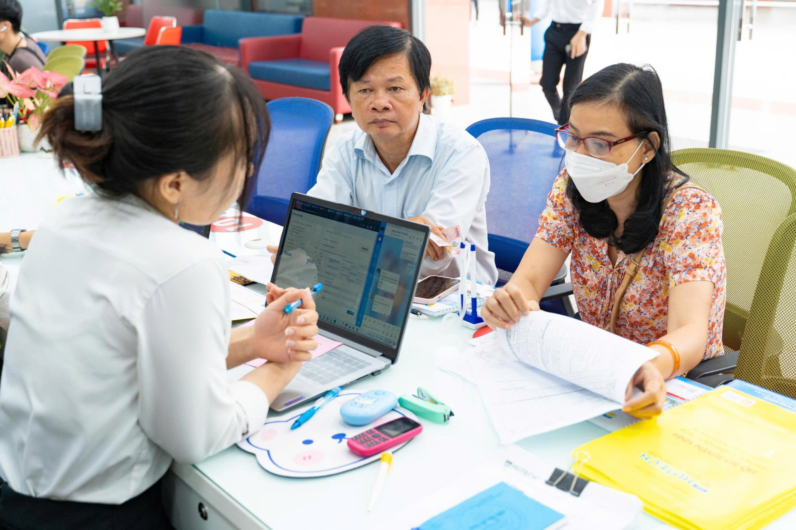  Các bạn cần tìm hiểu kỹ thông tin tuyển sinh của trường Đại học mình muốn xét tuyển vào để cơ hội trúng tuyển là cao nhất