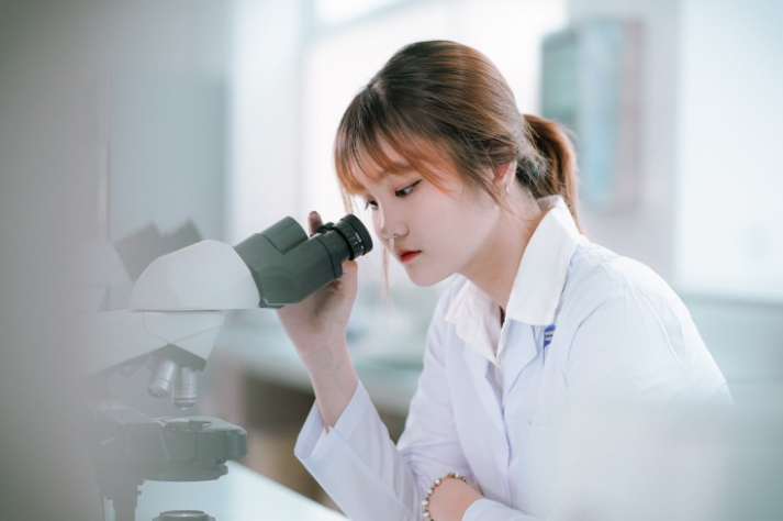 Ngành Điều dưỡng có bị thay thế bởi công nghệ AI? 3