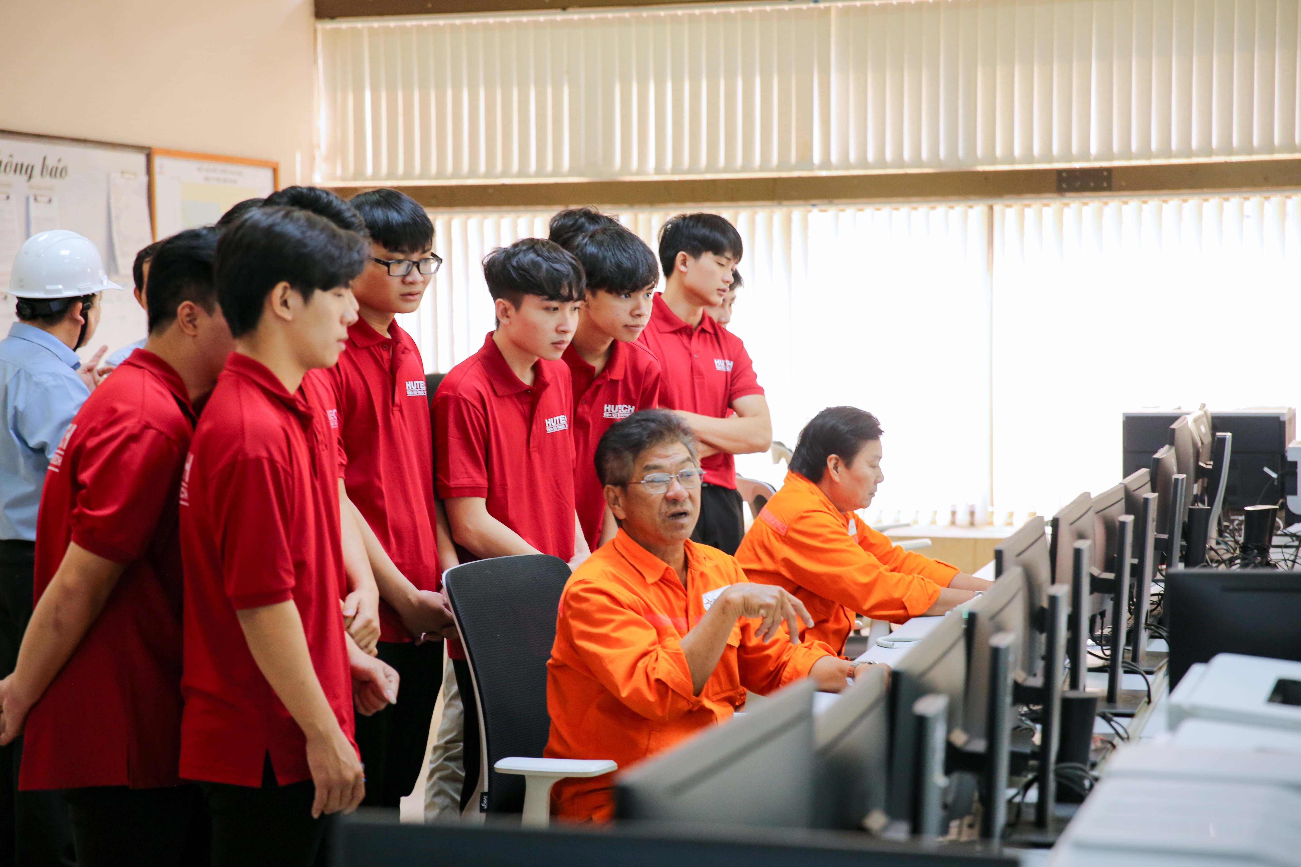 Top 5 trường đại học uy tín đào tạo Ngành Kỹ thuật điện tử - viễn thông 165