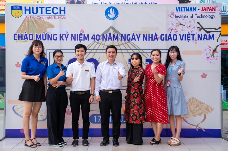 Sinh viên VJIT thể hiện tấm lòng tri ân thầy cô qua hình ảnh chiếc nón lá Việt Nam 38