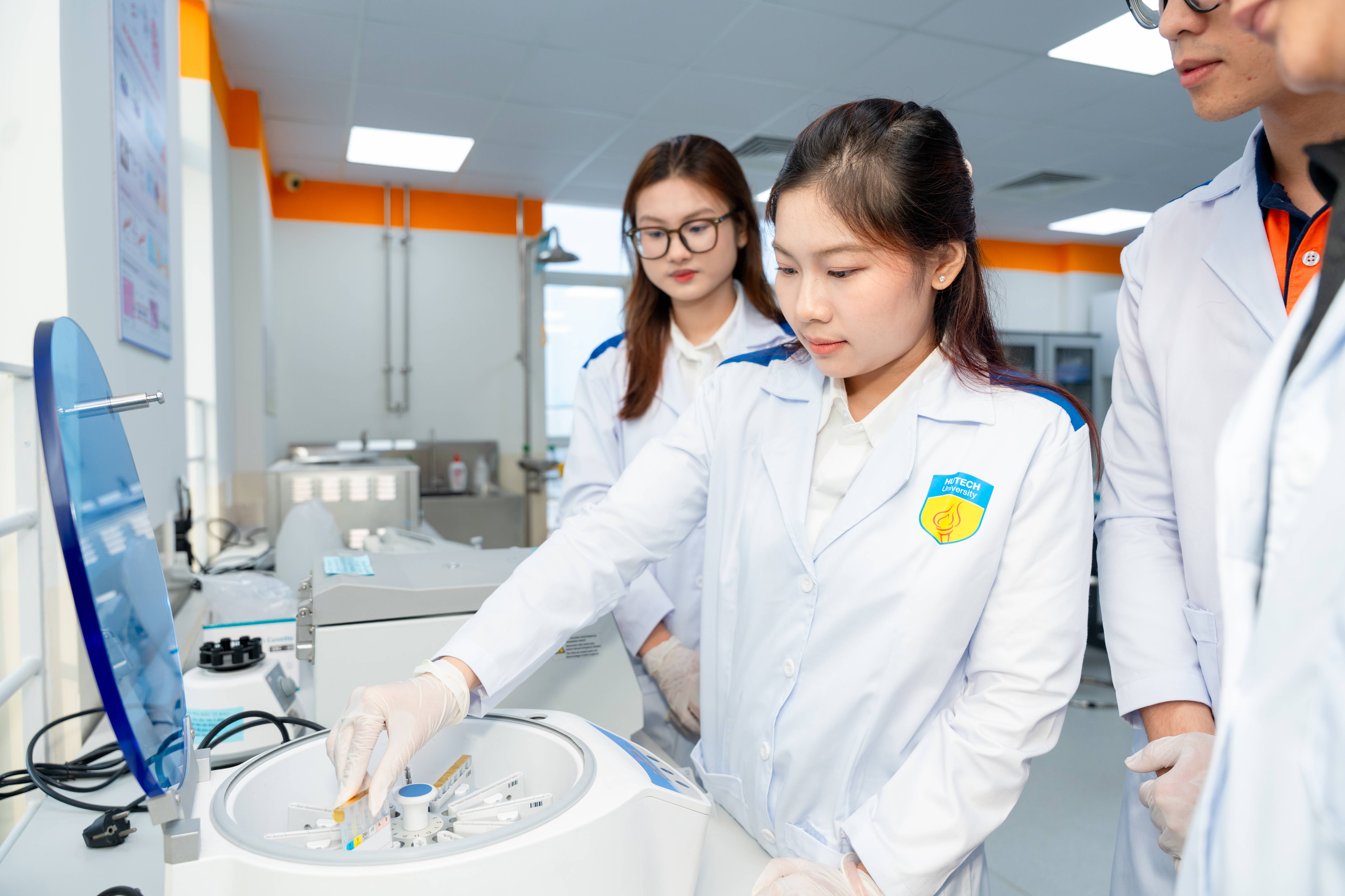 Học phí ngành Y khoa mới nhất 370
