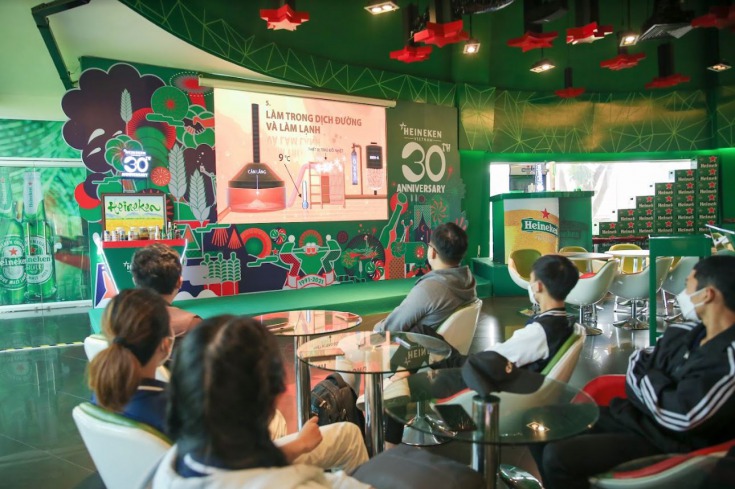Sinh viên ngành Công nghệ sinh học HUTECH tìm hiểu quy trình sản xuất bia tại Nhà máy Bia Heineken Việt Nam 37