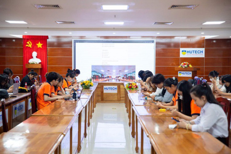 Vòng sơ loại "Thủ lĩnh sinh viên" thu hút đông đảo sinh viên tham gia HUTECH 3