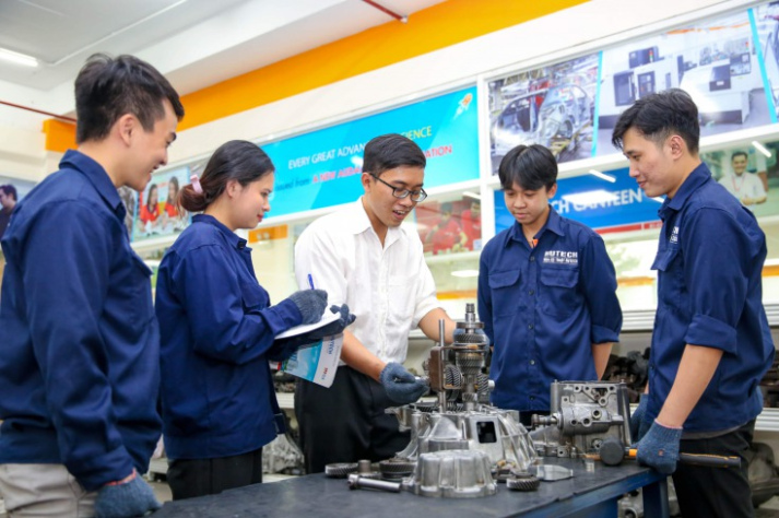 Ngành Công nghệ ô tô điện có bị thay thế bởi công nghệ AI? 2
