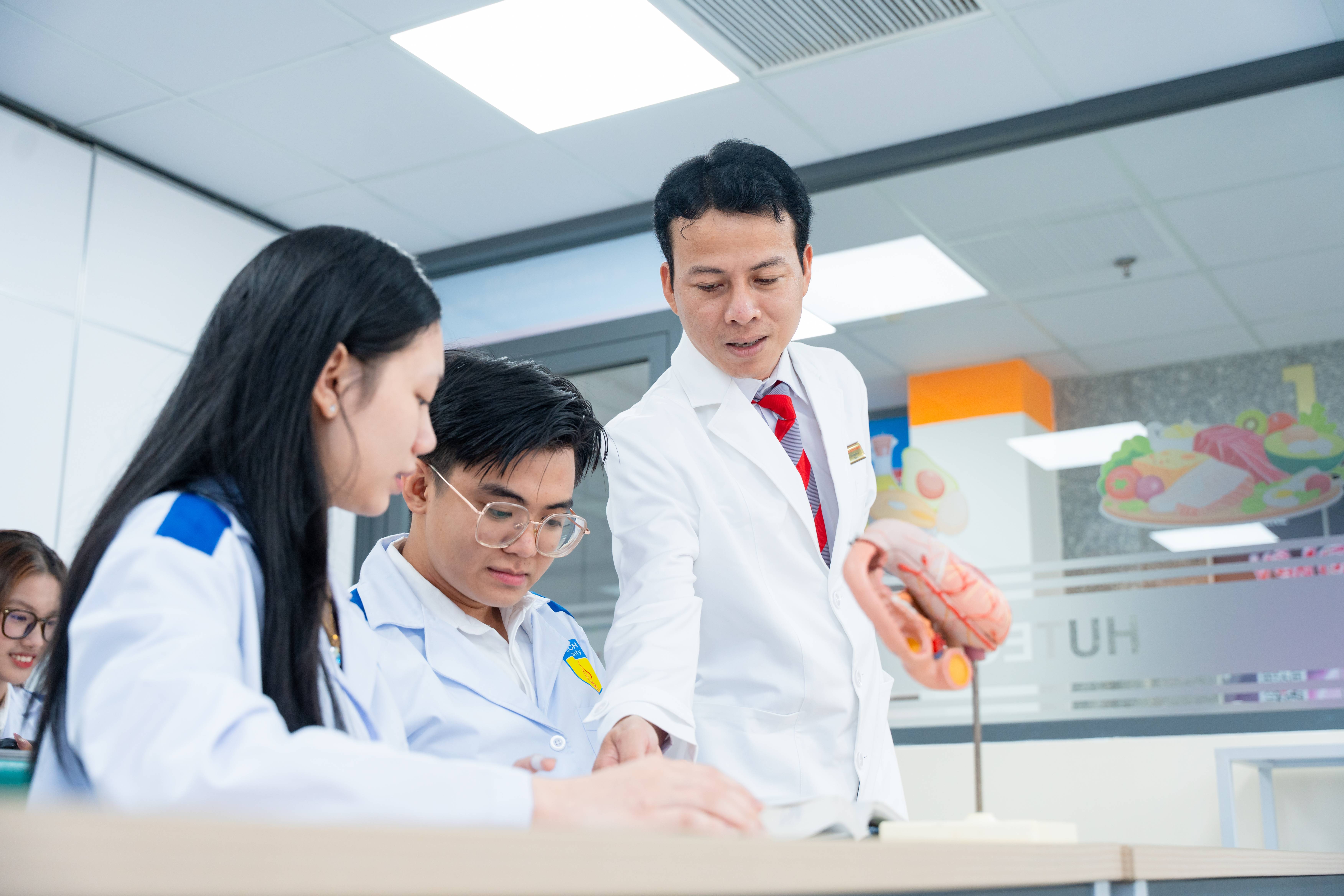 Học phí ngành Y khoa mới nhất 306