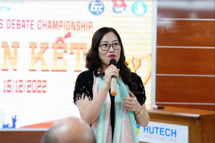 TS. Nguyễn Hồng Thúy Vân gửi lời động viên đến các thí sinh của cuộc thi