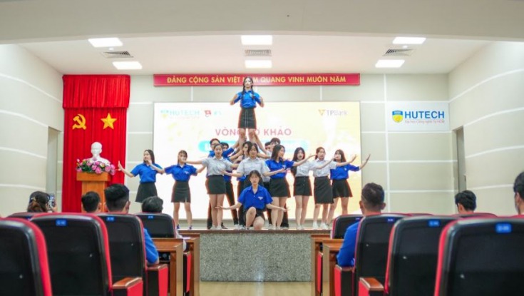 Chương trình Liên hoan Văn nghệ “Tự hào Tuổi trẻ HUTECH” diễn ra tại HUTECH - Saigon Campus HUTECH 2