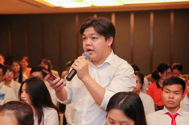 Đã có rất nhiều câu hỏi đến từ các bạn sinh viên về nghề nghiệp tương lai, cơ hội công việc tại khách sạn,...  3