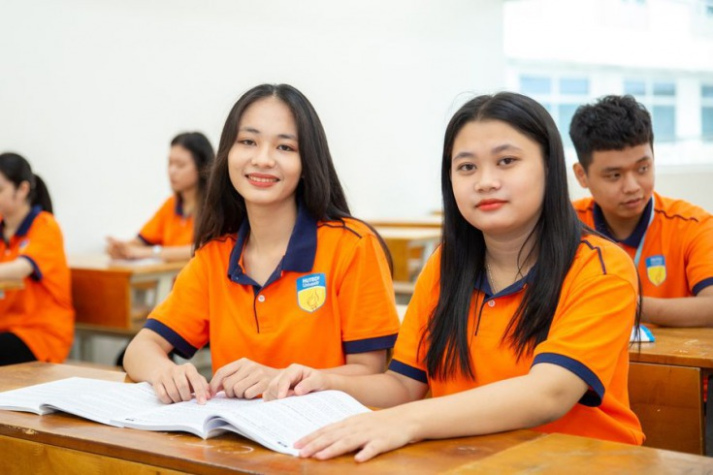  Ngành Luật thương mại quốc tế có bị thay thế hoàn toàn bởi AI không?1