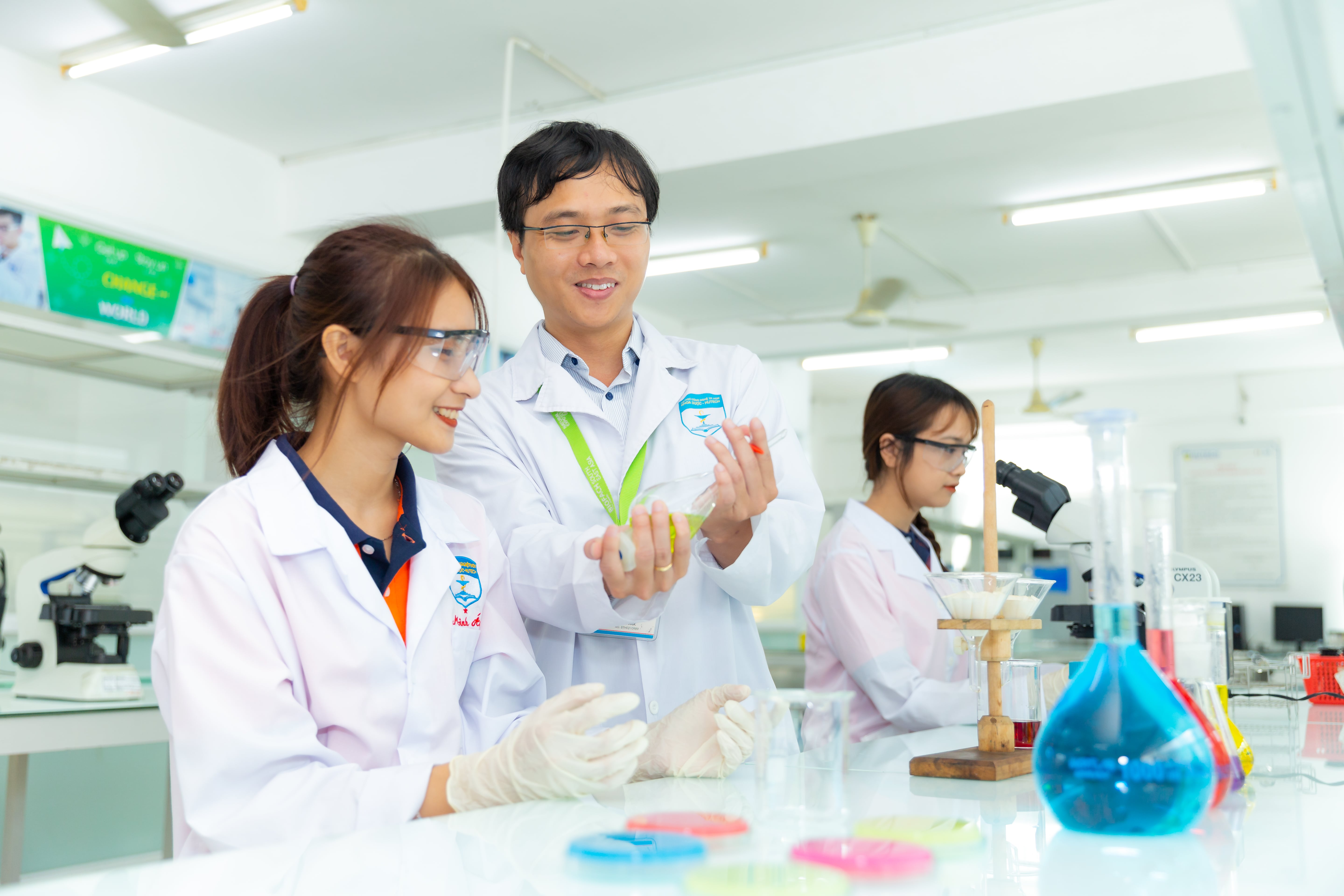 tieu chi chon truong hoc duoc hoc