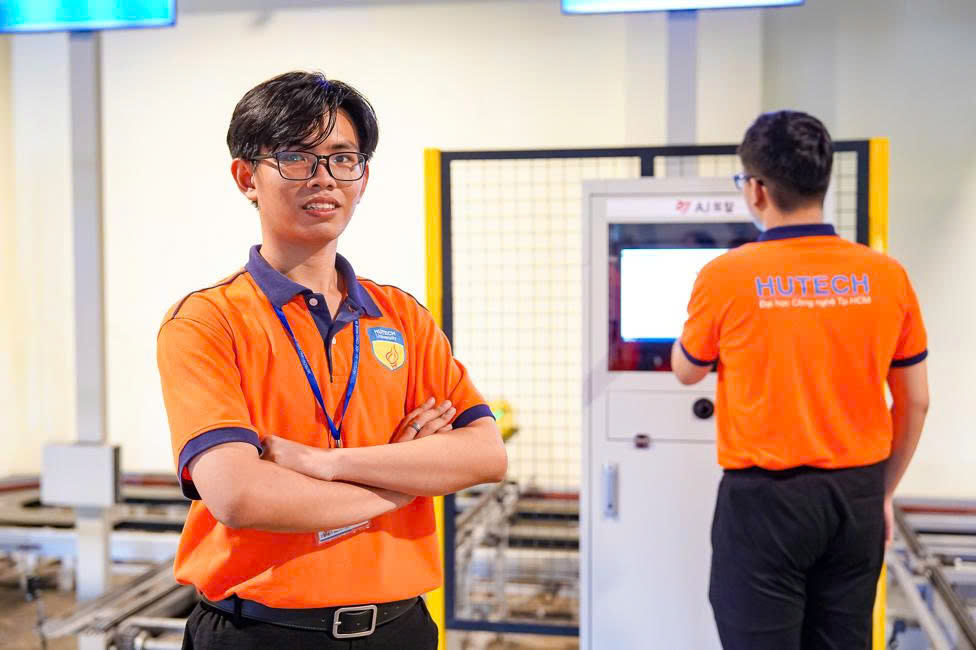 ngành Bất động sản HUTECH 9