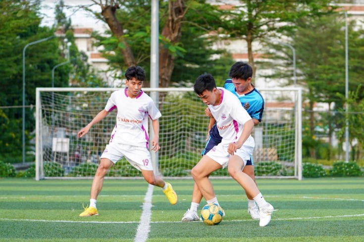 KING chính thức lên ngôi Vô địch môn Bóng đá nam Giải Thể thao Chào đón Tân Sinh viên 2022-2023 13