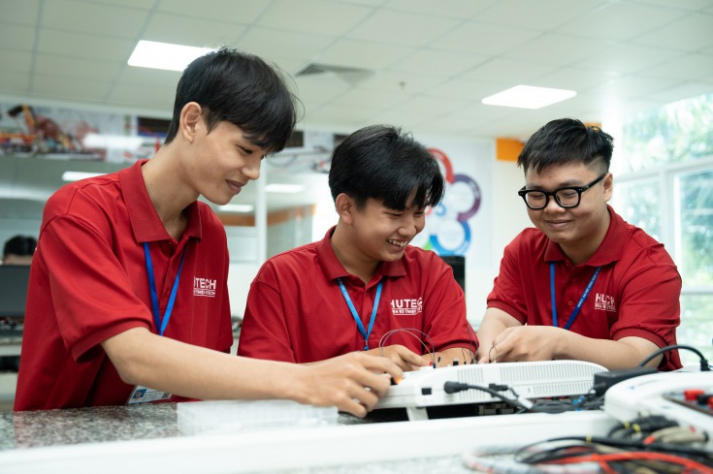 Kỹ sư ngành Kỹ thuật cơ điện tử có bị thay thế bởi công nghệ AI 1