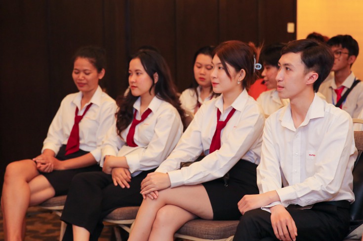 Sự năng động, thái độ ham học hỏi, siêng năng của sinh viên Khoa được Ban quản lý khách sạn đánh giá cao 2