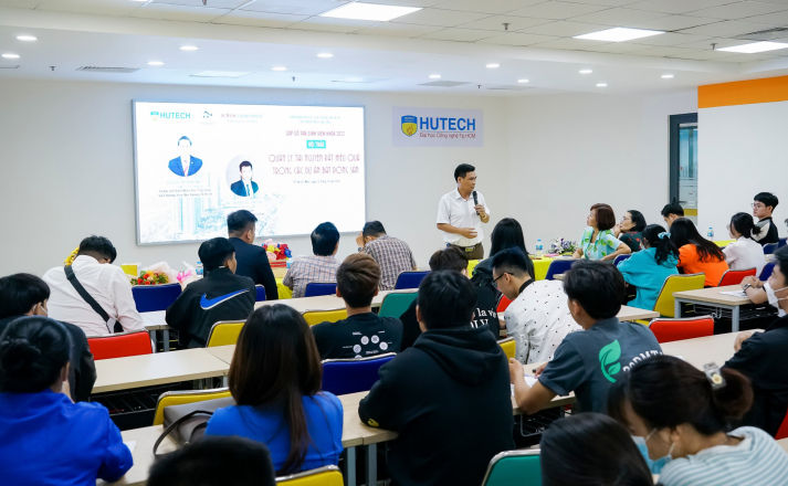 Nếu xét bằng điểm thi tốt nghiệp, ngành Bất động sản thi khối (tổ hợp) nào? 138