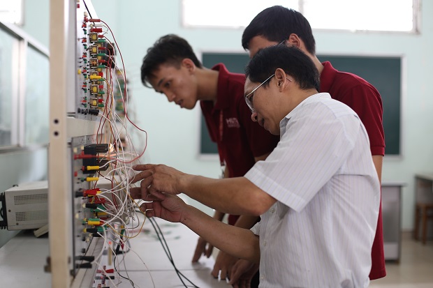 Cơ hội nghề nghiệp của ngành Kỹ thuật điện (Kỹ thuật điện, điện tử)?