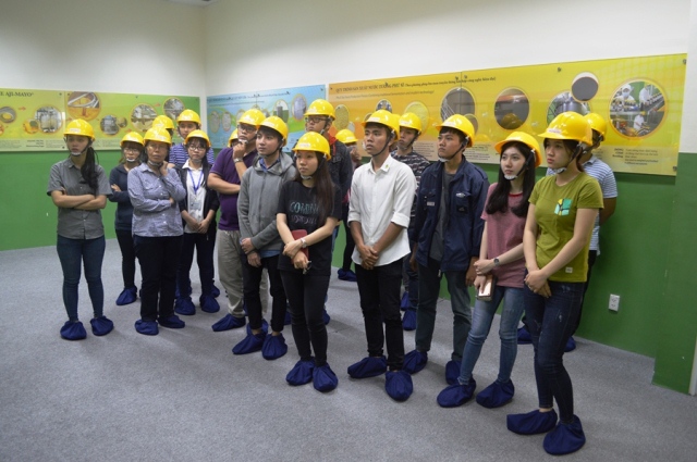 Chuyến tham quan thực tế tại nhà máy Ajinomoto của sinh viên K2014 - Ngành Công nghệ Sinh học 16